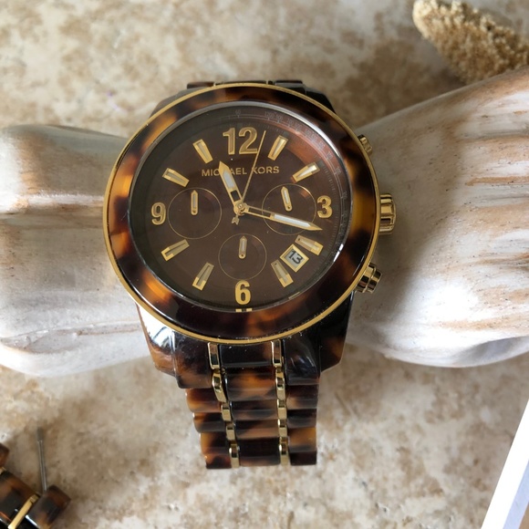 Michael Kors Tortoise Women\'s Watch main image 4